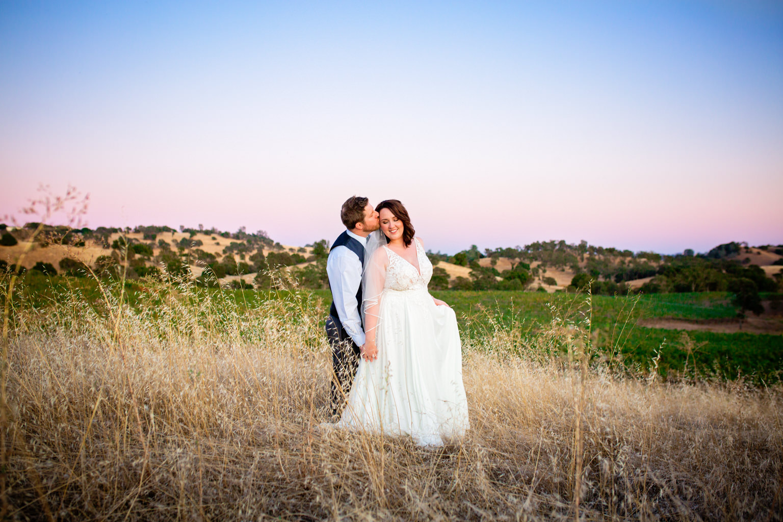 sunset photos at rancho victoria weddings with bride and groom